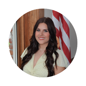 Lexy Schreiber - Human Resource Manager 